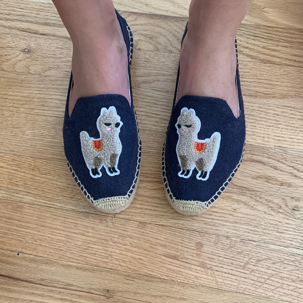 Soludos smoking slippers with llama